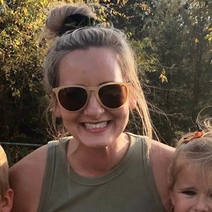 Meet your Posher, Marci